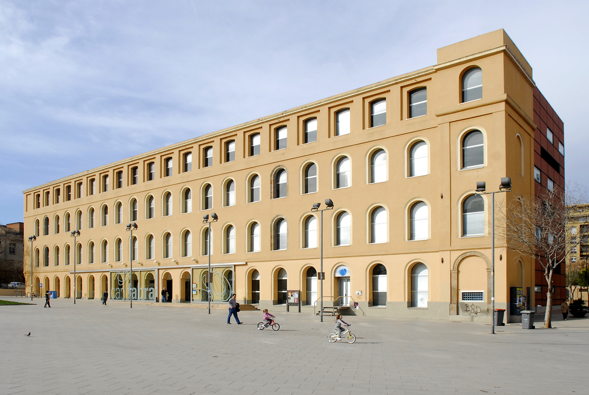 imagen antena Biblioteca Ignasi Iglésias-Can Fabra (Sant Andreu)